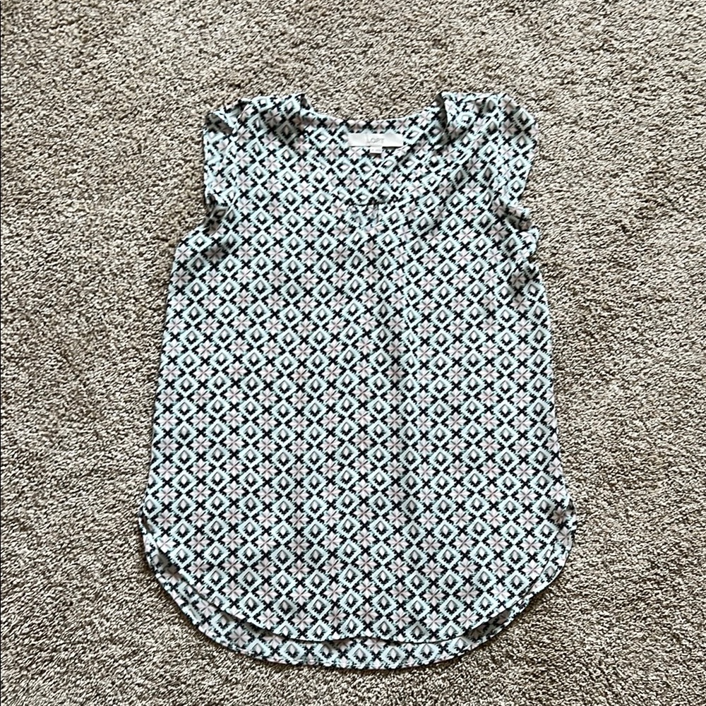LOFT Women's Black and White Patterned Top